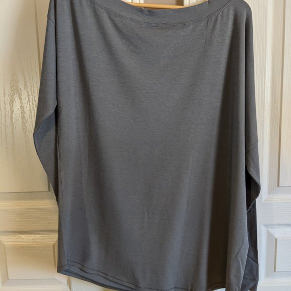 Universal Standard Dolci long sleeve top - Picture 3 of 8